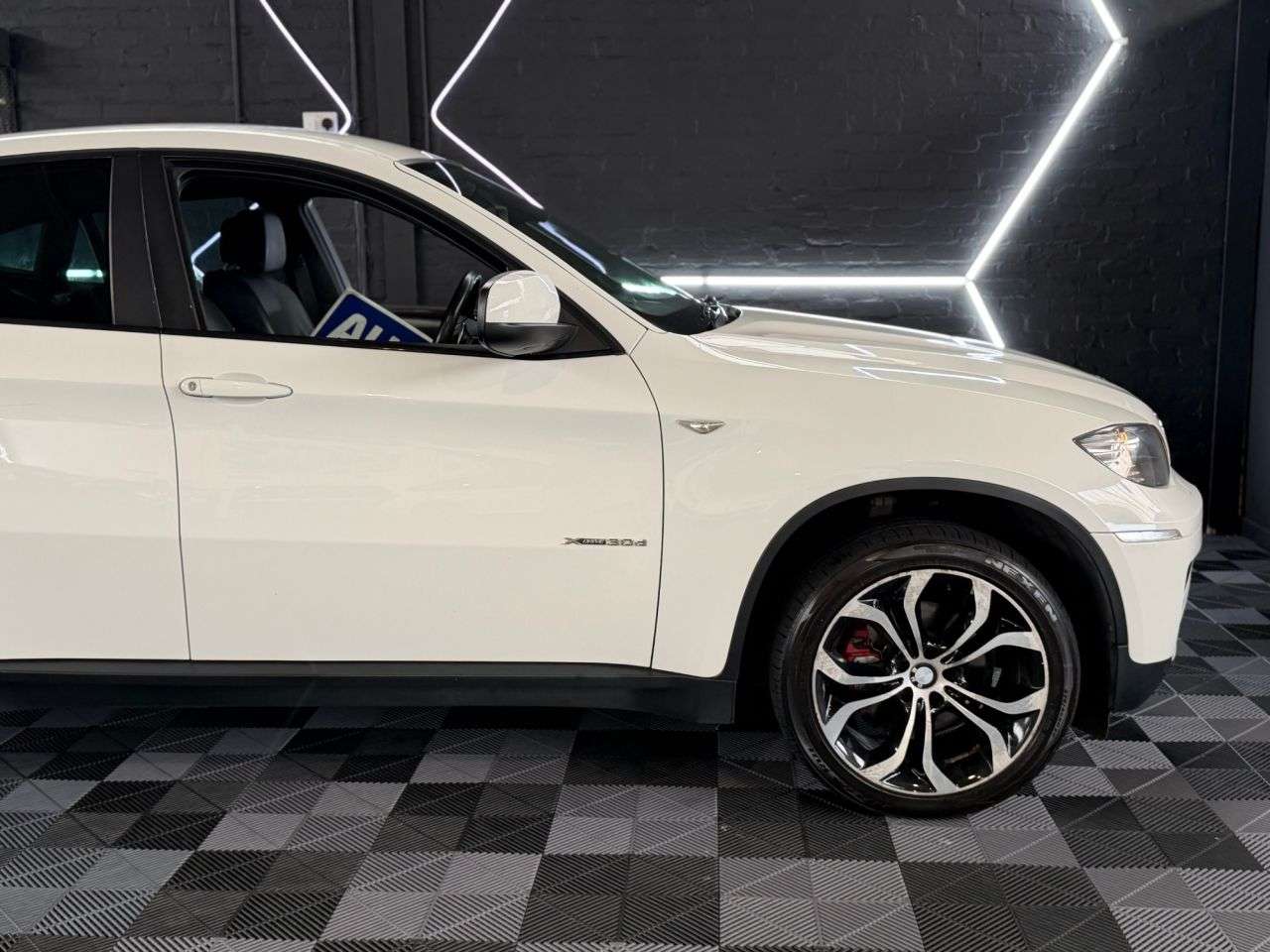 2013 BMW X6 2013 BMW X6