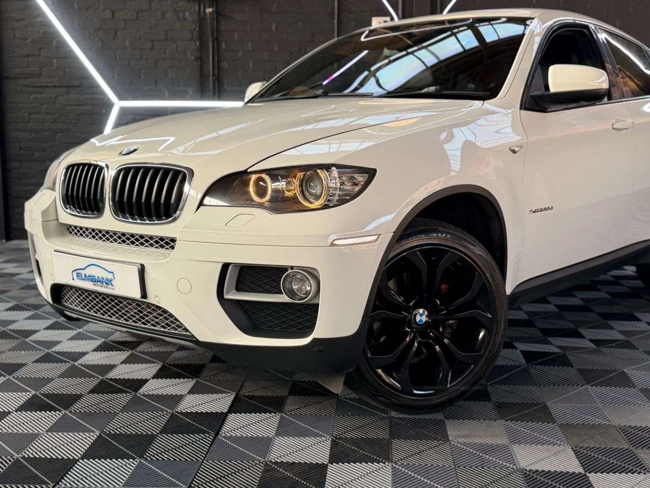 A 2013 BMW X6 3.0 30d SUV 5dr Diesel Auto xDrive Euro 5 (245 ps) LOW MILEAGE - 2 KEYS - 3 A 2013 BMW X6 3.0 30d SUV 5dr Diesel Auto xDrive Euro 5 (245 ps) LOW MILEAGE - 2 KEYS - 3