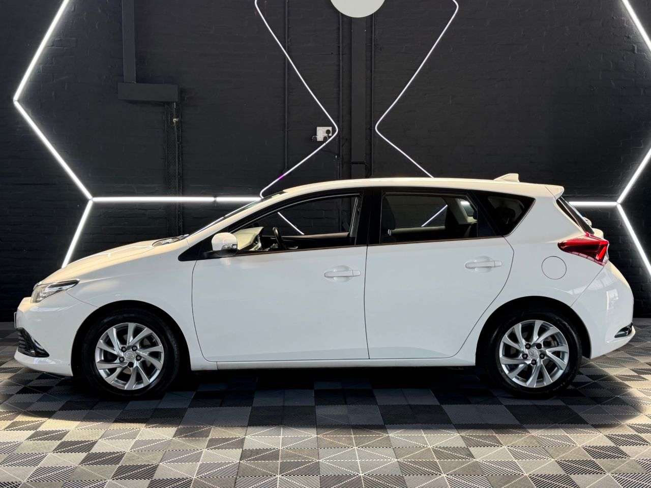 2016 TOYOTA AURIS 2016 TOYOTA AURIS