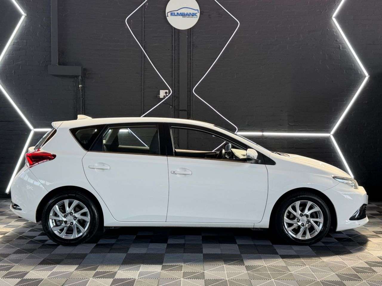 2016 TOYOTA AURIS 2016 TOYOTA AURIS
