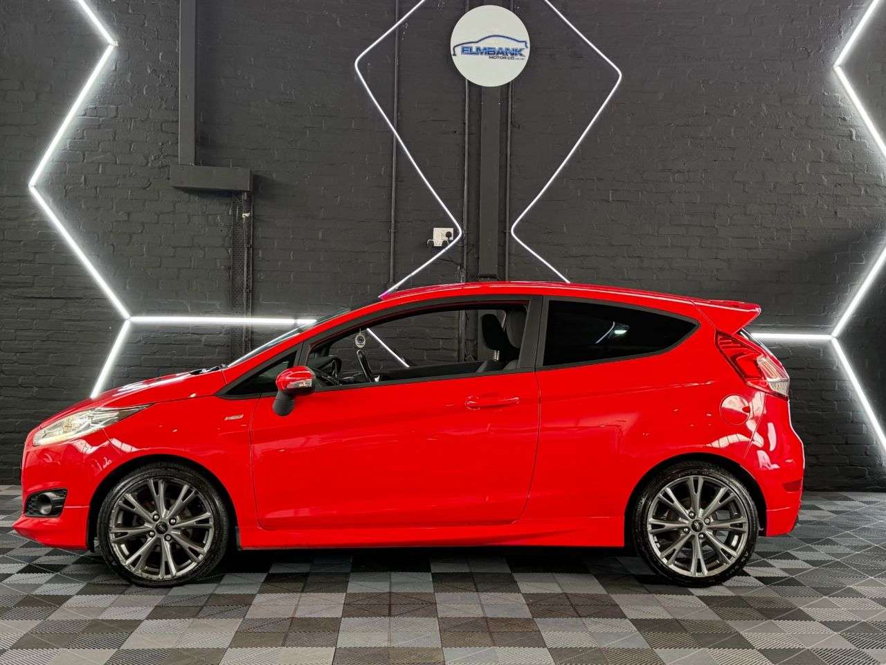 A 2017 FORD FIESTA 1.0T EcoBoost ST-Line Hatchback 3dr Petrol Manual Euro 6 (s/s) (100 ps) ST A 2017 FORD FIESTA 1.0T EcoBoost ST-Line Hatchback 3dr Petrol Manual Euro 6 (s/s) (100 ps) ST