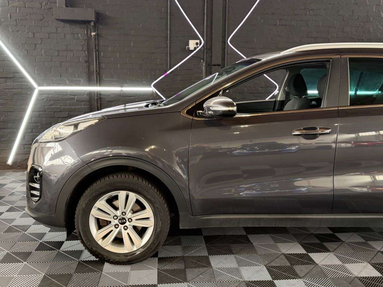 A 2016 KIA SPORTAGE 1.6 GDi 2 SUV 5dr Petrol Manual Euro 6 (s/s) (130 bhp) GREAT SPEC - 2 OWNER A 2016 KIA SPORTAGE 1.6 GDi 2 SUV 5dr Petrol Manual Euro 6 (s/s) (130 bhp) GREAT SPEC - 2 OWNER