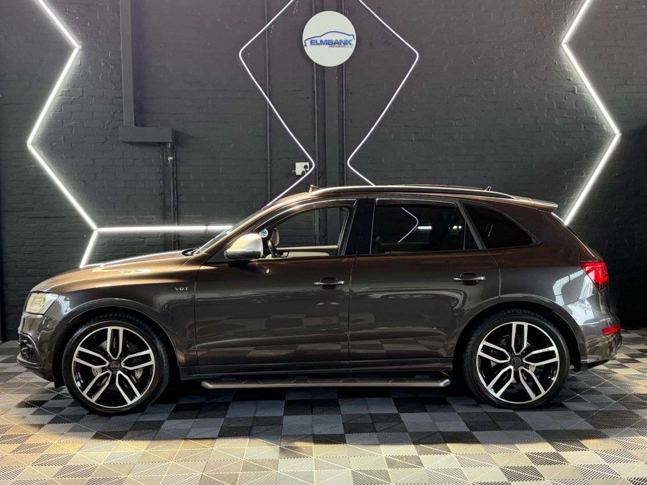 A 2014 AUDI SQ5 3.0 BiTDI V6 SUV 5dr Diesel Tiptronic quattro Euro 5 (s/s) (313 ps) 313 PS A 2014 AUDI SQ5 3.0 BiTDI V6 SUV 5dr Diesel Tiptronic quattro Euro 5 (s/s) (313 ps) 313 PS