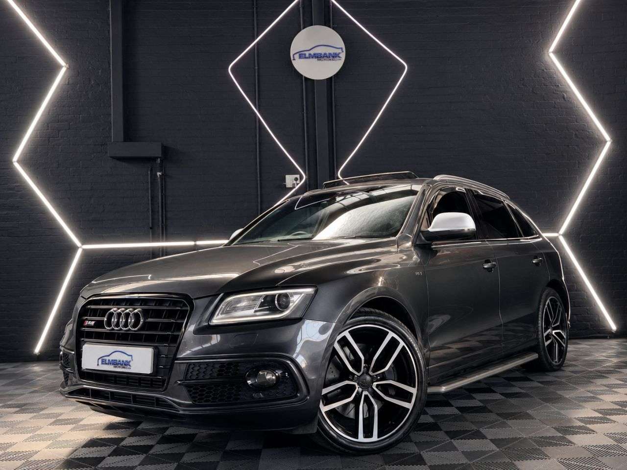 A 2014 AUDI SQ5 3.0 BiTDI V6 SUV 5dr Diesel Tiptronic quattro Euro 5 (s/s) (313 ps) 313 PS A 2014 AUDI SQ5 3.0 BiTDI V6 SUV 5dr Diesel Tiptronic quattro Euro 5 (s/s) (313 ps) 313 PS