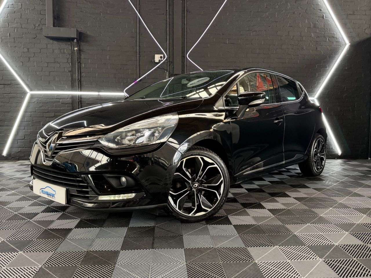 2019 RENAULT CLIO 2019 RENAULT CLIO