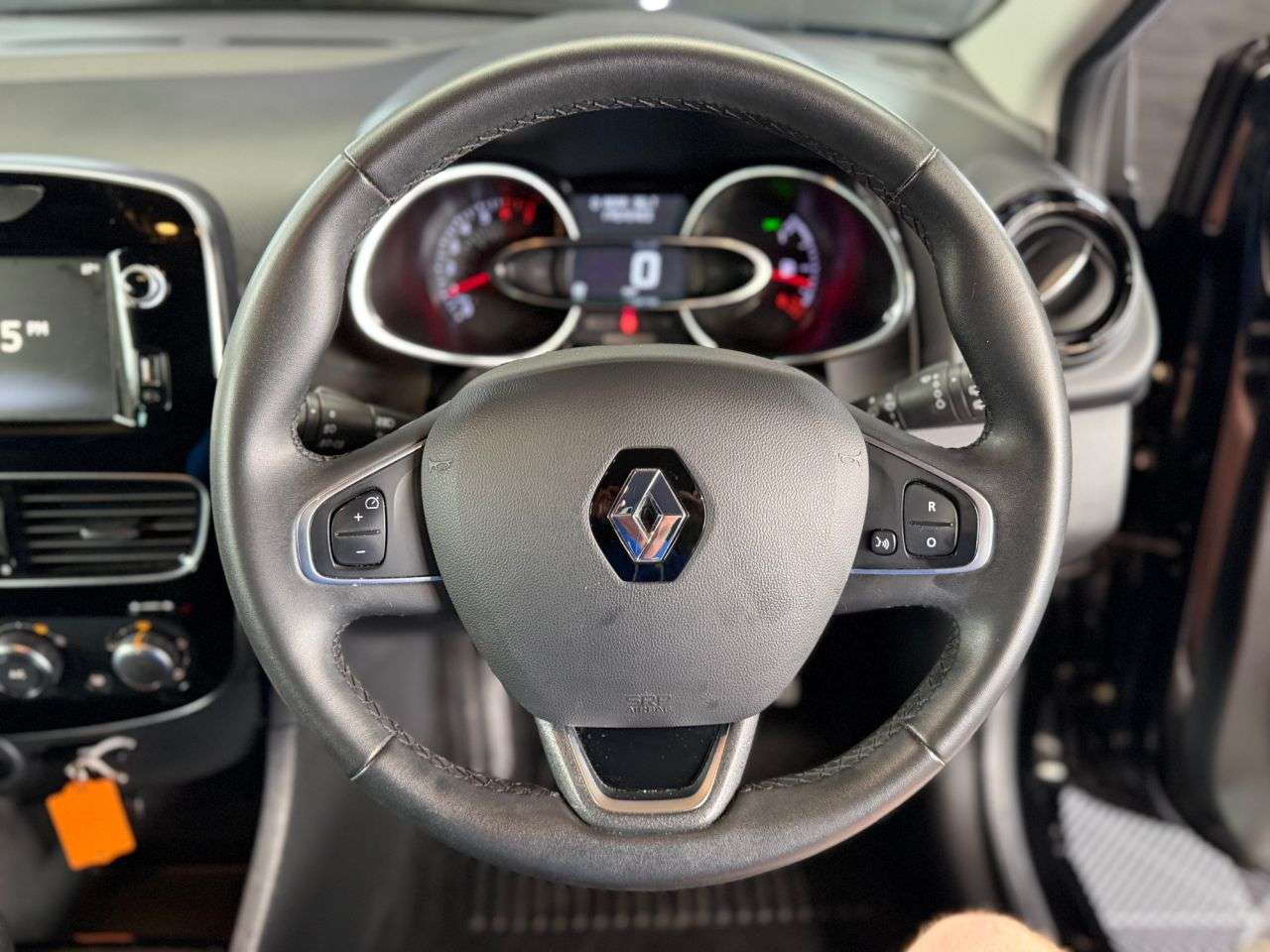 2019 RENAULT CLIO 2019 RENAULT CLIO