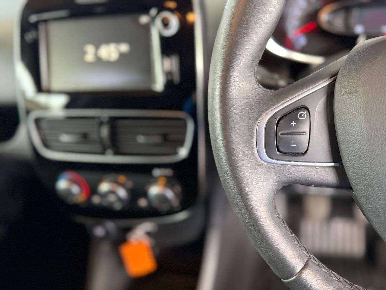 A 2019 RENAULT CLIO 0.9 TCe Iconic Hatchback 5dr Petrol Manual Euro 6 (s/s) (90 ps) A 2019 RENAULT CLIO 0.9 TCe Iconic Hatchback 5dr Petrol Manual Euro 6 (s/s) (90 ps)
