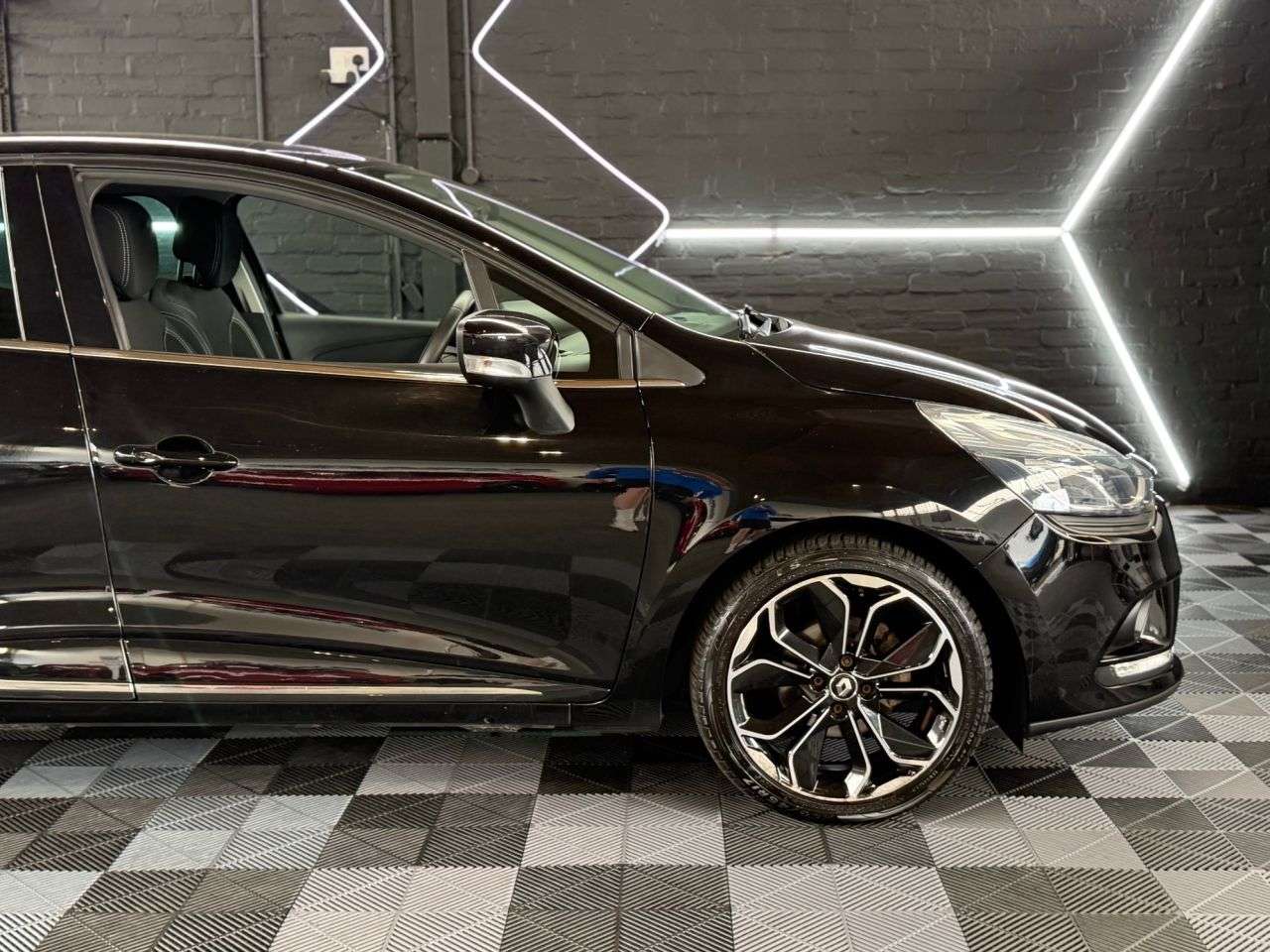 2019 RENAULT CLIO 2019 RENAULT CLIO