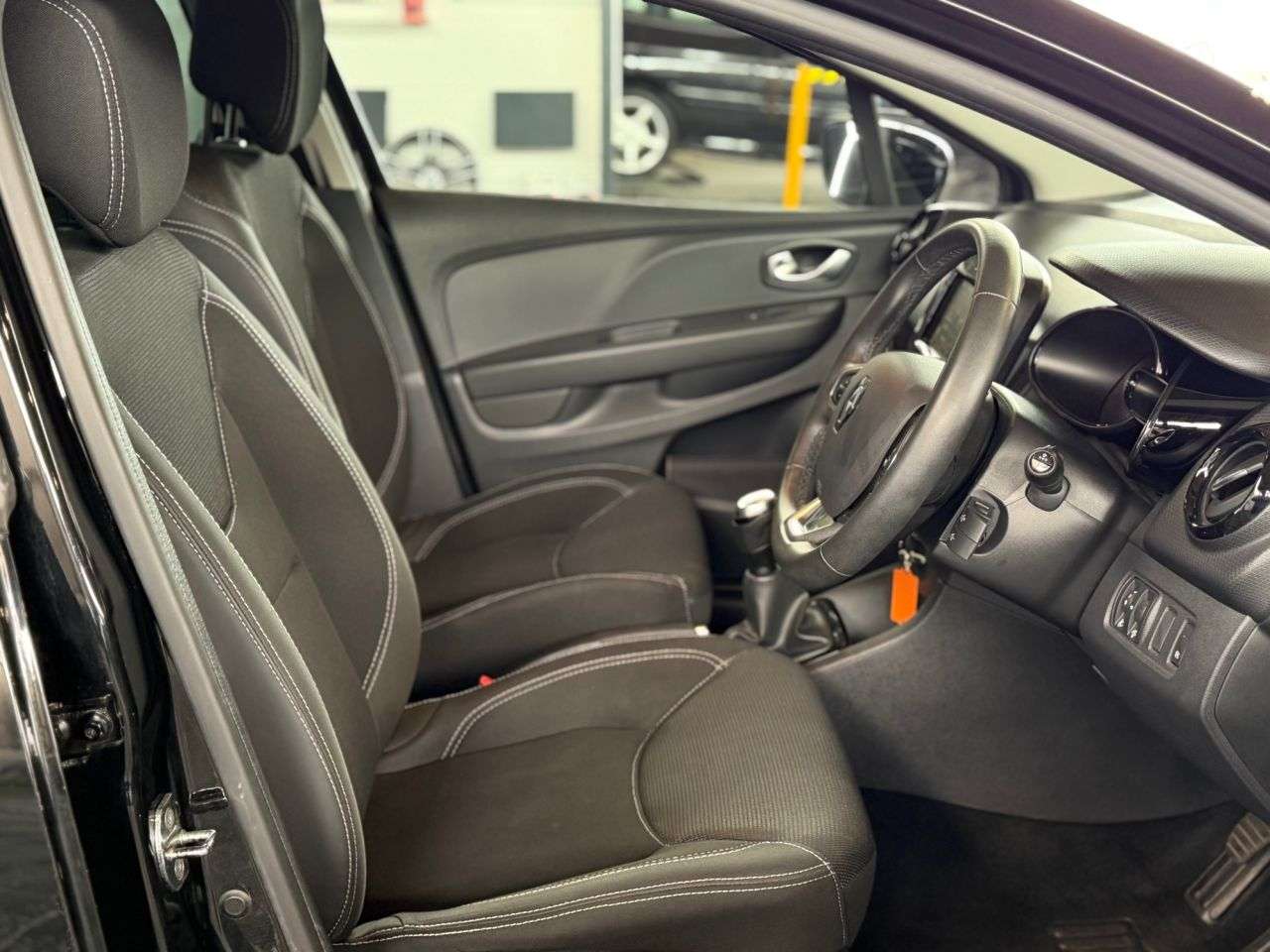 2019 RENAULT CLIO 2019 RENAULT CLIO