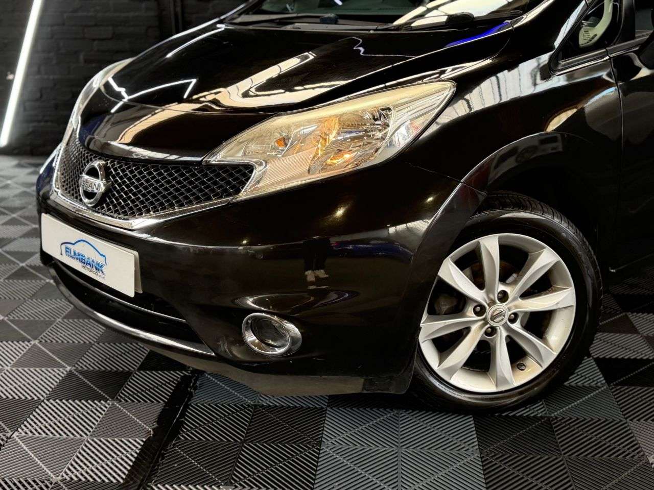 A 2015 NISSAN NOTE 1.2 DIG-S Tekna Hatchback 5dr Petrol CVT Euro 5 (s/s) (98 ps) 3 OWNERS - 2 A 2015 NISSAN NOTE 1.2 DIG-S Tekna Hatchback 5dr Petrol CVT Euro 5 (s/s) (98 ps) 3 OWNERS - 2