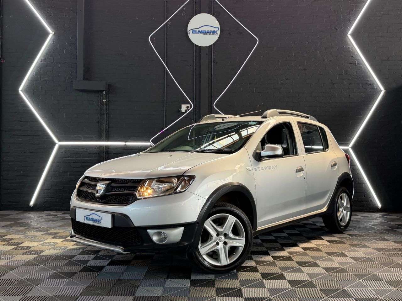 A 2015 DACIA SANDERO STEPWAY 1.5 dCi Ambiance Hatchback 5dr Diesel Manual Euro 5 (90 ps) A 2015 DACIA SANDERO STEPWAY 1.5 dCi Ambiance Hatchback 5dr Diesel Manual Euro 5 (90 ps)