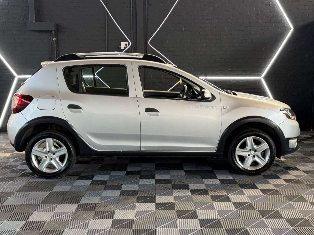 2015 DACIA SANDERO STEPWAY 2015 DACIA SANDERO STEPWAY