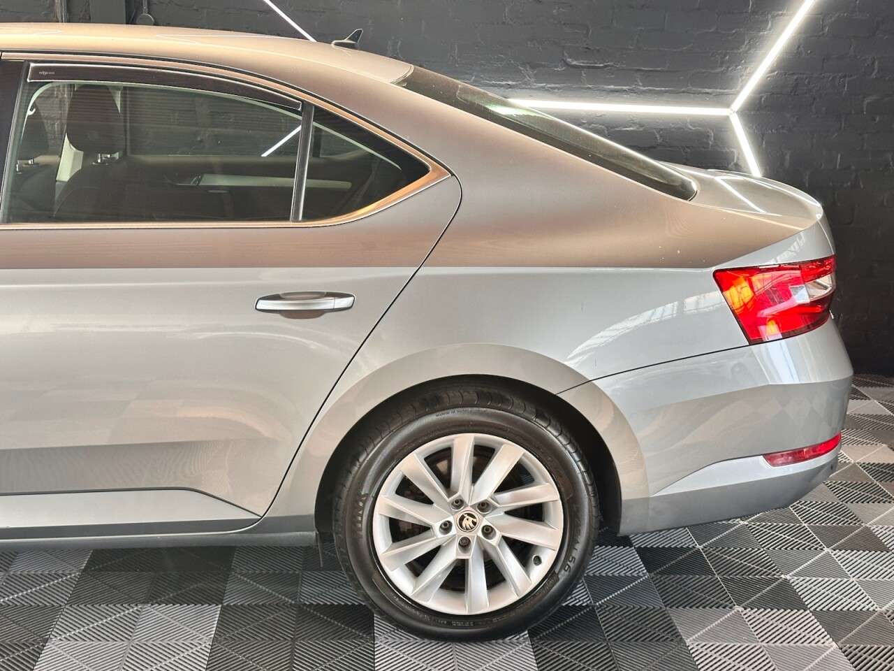 2018 SKODA SUPERB 2018 SKODA SUPERB