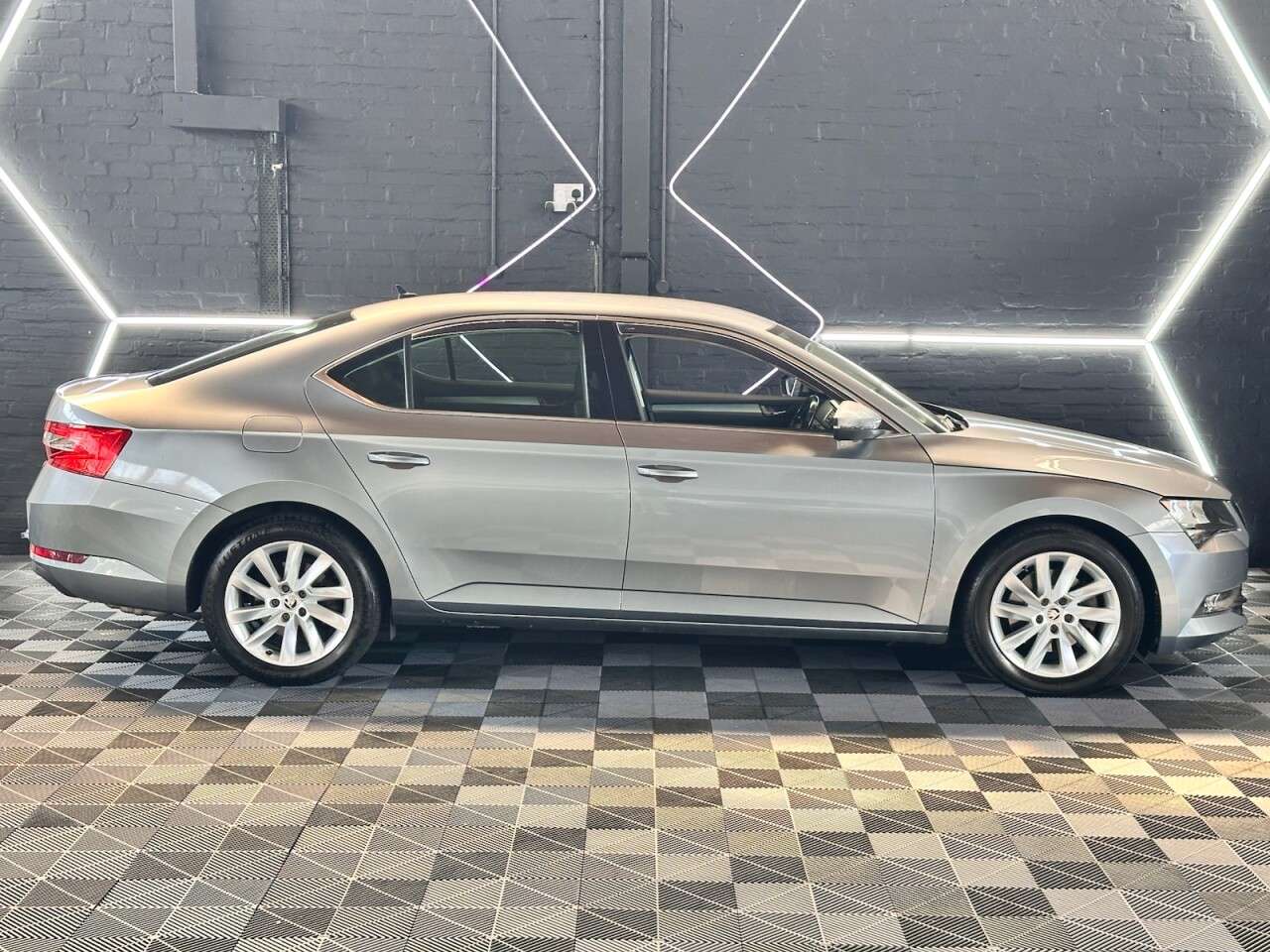 2018 SKODA SUPERB 2018 SKODA SUPERB