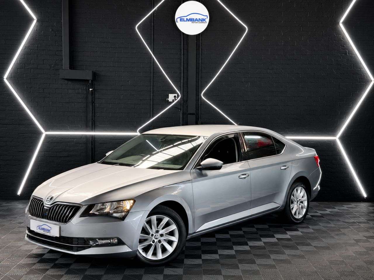 A 2018 SKODA SUPERB 1.5 TSI ACT SE Hatchback 5dr Petrol DSG Euro 6 (s/s) (150 ps) ULTRA RELIABL A 2018 SKODA SUPERB 1.5 TSI ACT SE Hatchback 5dr Petrol DSG Euro 6 (s/s) (150 ps) ULTRA RELIABL