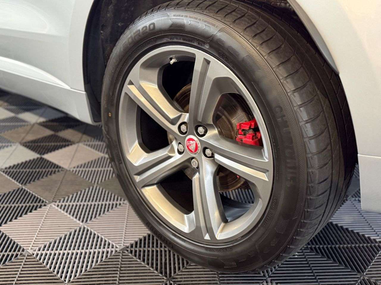 2017 JAGUAR F-PACE 2017 JAGUAR F-PACE