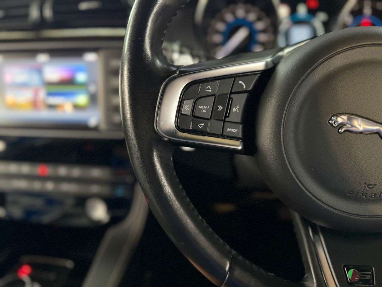 2017 JAGUAR F-PACE 2017 JAGUAR F-PACE