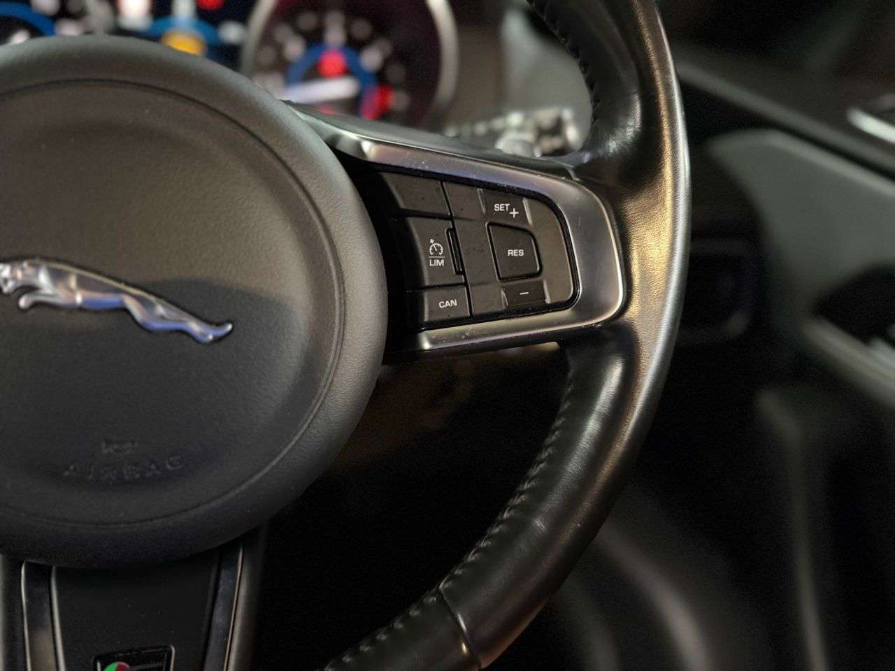 2017 JAGUAR F-PACE 2017 JAGUAR F-PACE