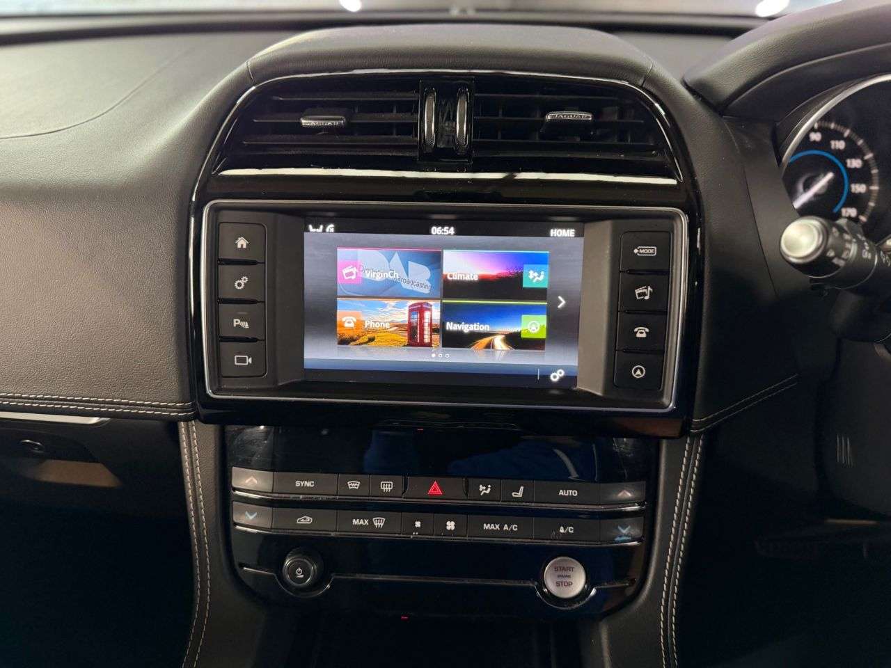 2017 JAGUAR F-PACE 2017 JAGUAR F-PACE