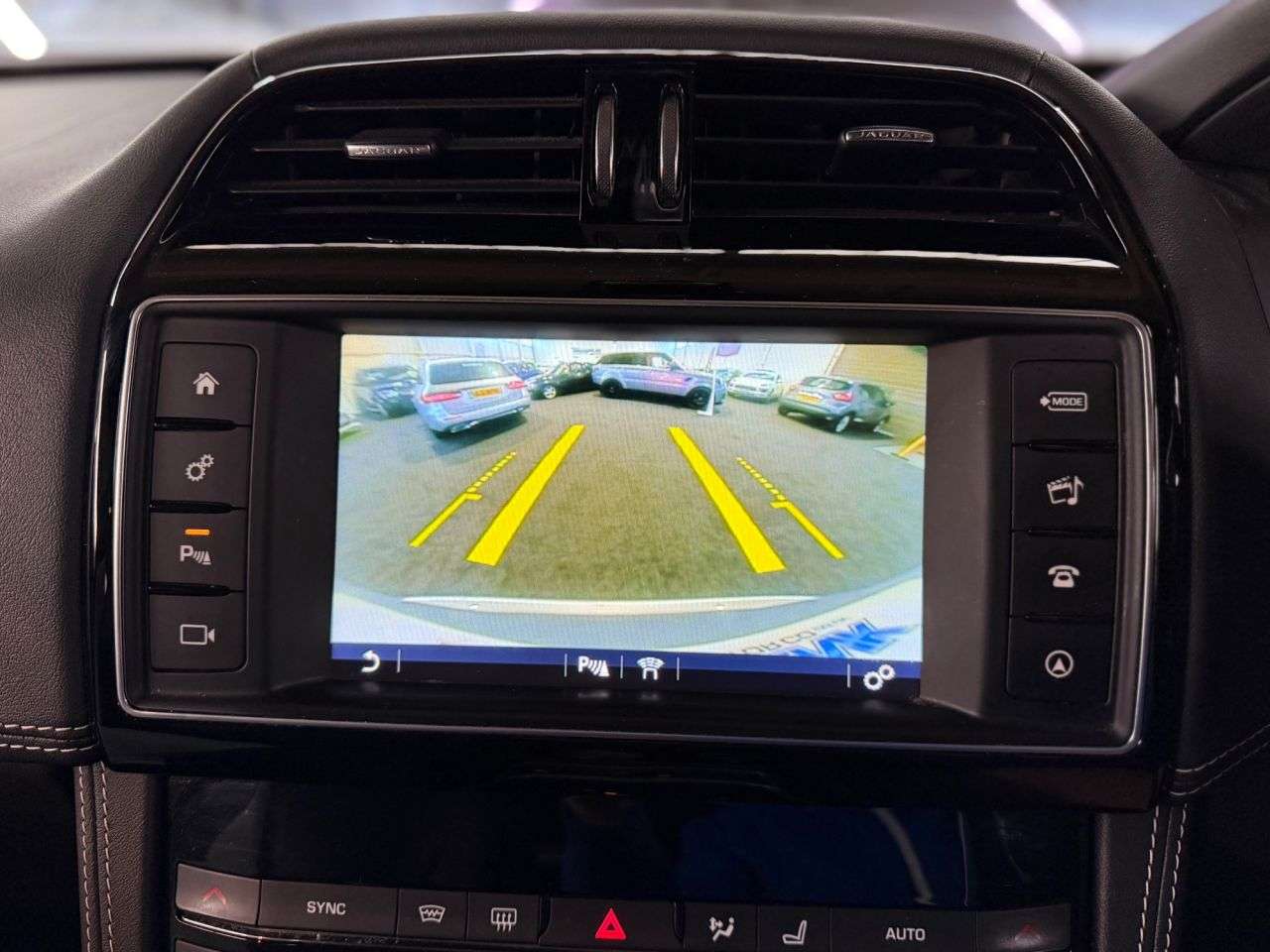 2017 JAGUAR F-PACE 2017 JAGUAR F-PACE