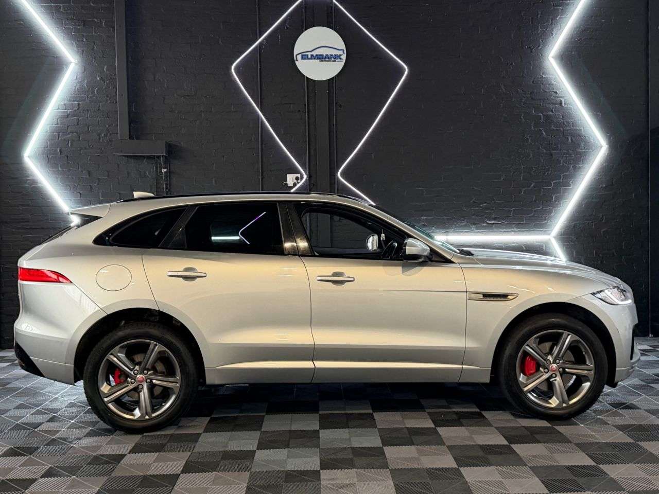 2017 JAGUAR F-PACE 2017 JAGUAR F-PACE