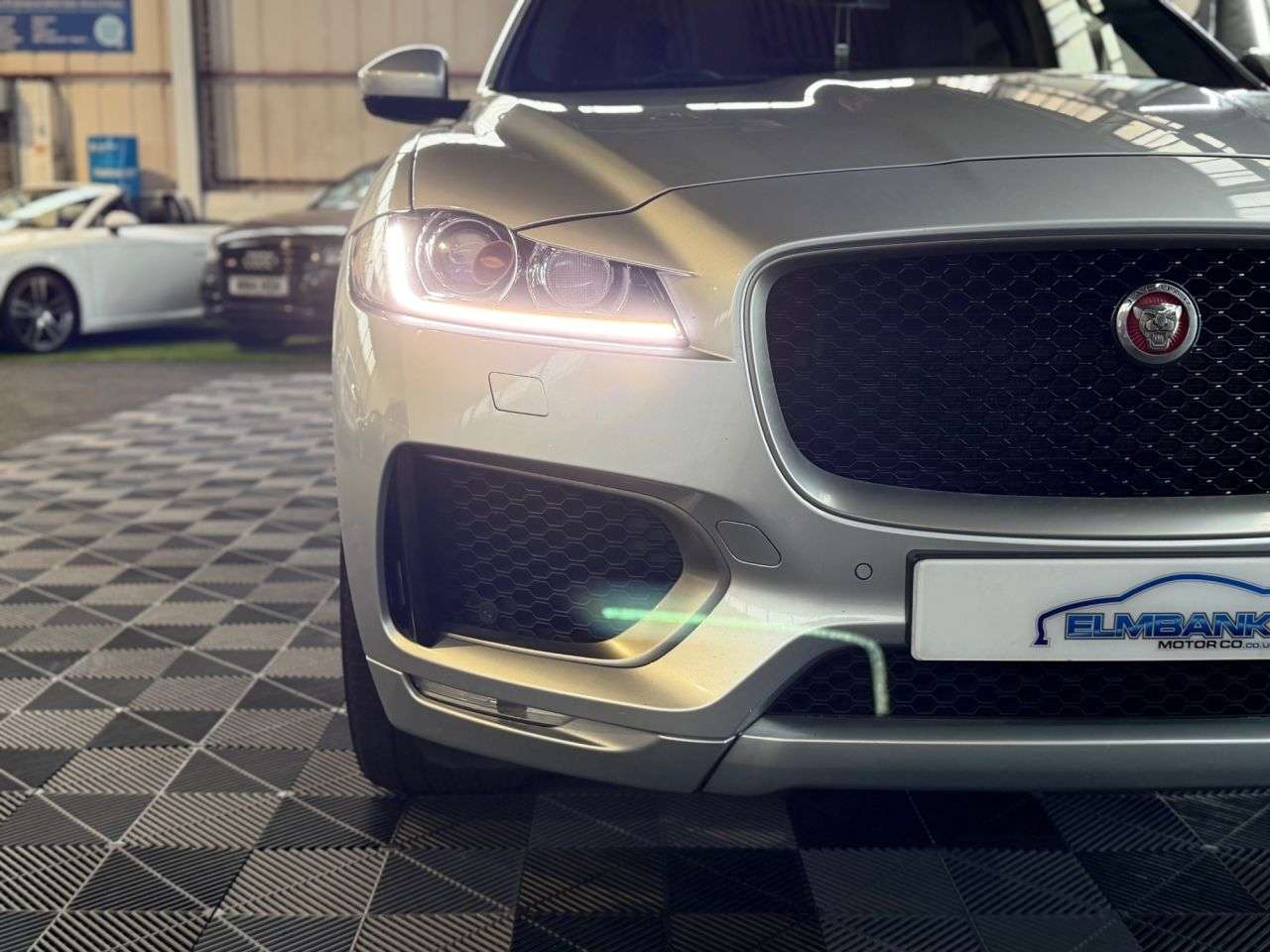 2017 JAGUAR F-PACE 2017 JAGUAR F-PACE