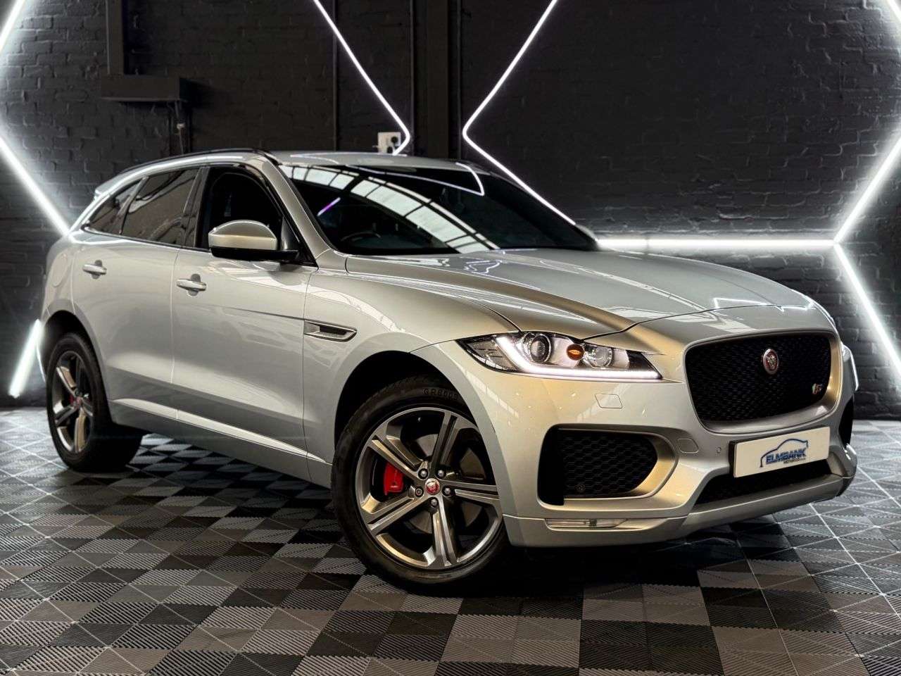 2017 JAGUAR F-PACE 2017 JAGUAR F-PACE