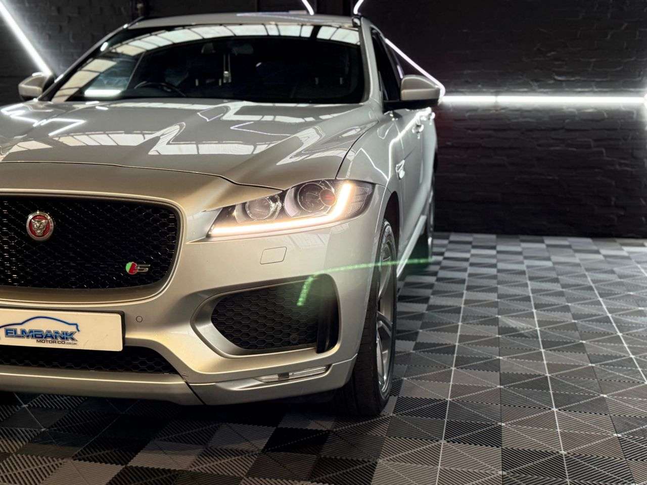 2017 JAGUAR F-PACE 2017 JAGUAR F-PACE