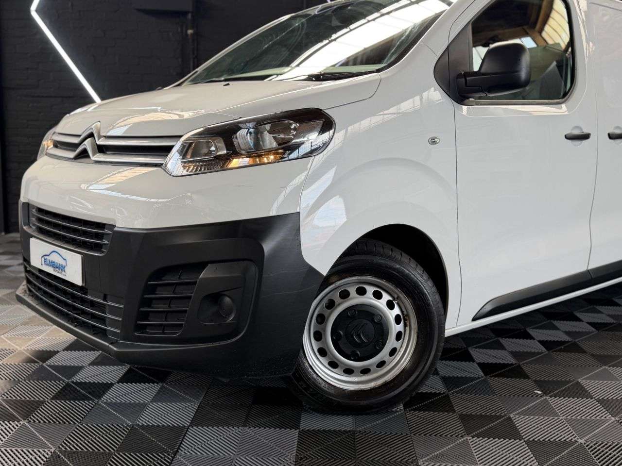 A 2019 CITROEN DISPATCH 1.5 BlueHDi 1000 Enterprise M Panel Van 6dr Diesel Manual FWD 2 Euro 6 (s/s A 2019 CITROEN DISPATCH 1.5 BlueHDi 1000 Enterprise M Panel Van 6dr Diesel Manual FWD 2 Euro 6 (s/s