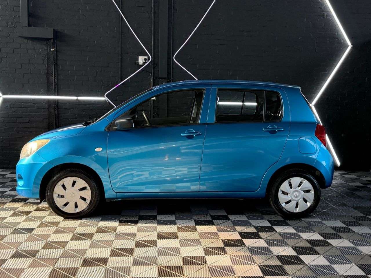 A 2015 SUZUKI CELERIO 1.0 SZ2 Hatchback 5dr Petrol Manual Euro 6 (68 ps) LOW TAX - PERFECT 1ST CA A 2015 SUZUKI CELERIO 1.0 SZ2 Hatchback 5dr Petrol Manual Euro 6 (68 ps) LOW TAX - PERFECT 1ST CA