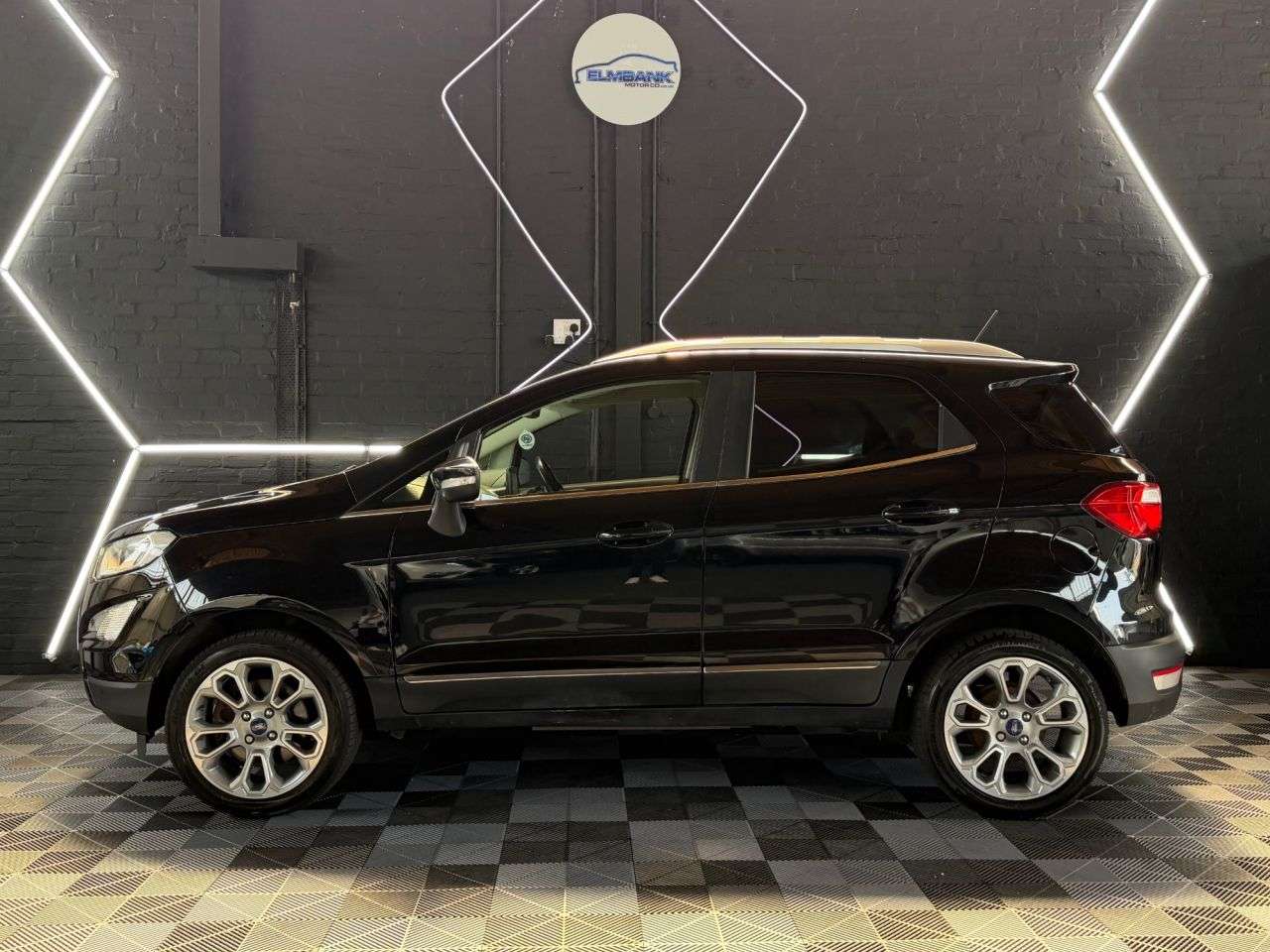 A 2018 FORD ECOSPORT 1.0T EcoBoost Titanium SUV 5dr Petrol Manual Euro 6 (s/s) (125 ps) A 2018 FORD ECOSPORT 1.0T EcoBoost Titanium SUV 5dr Petrol Manual Euro 6 (s/s) (125 ps)