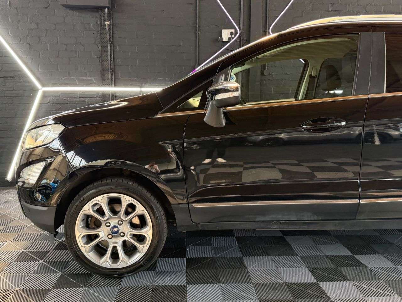 A 2018 FORD ECOSPORT 1.0T EcoBoost Titanium SUV 5dr Petrol Manual Euro 6 (s/s) (125 ps) A 2018 FORD ECOSPORT 1.0T EcoBoost Titanium SUV 5dr Petrol Manual Euro 6 (s/s) (125 ps)