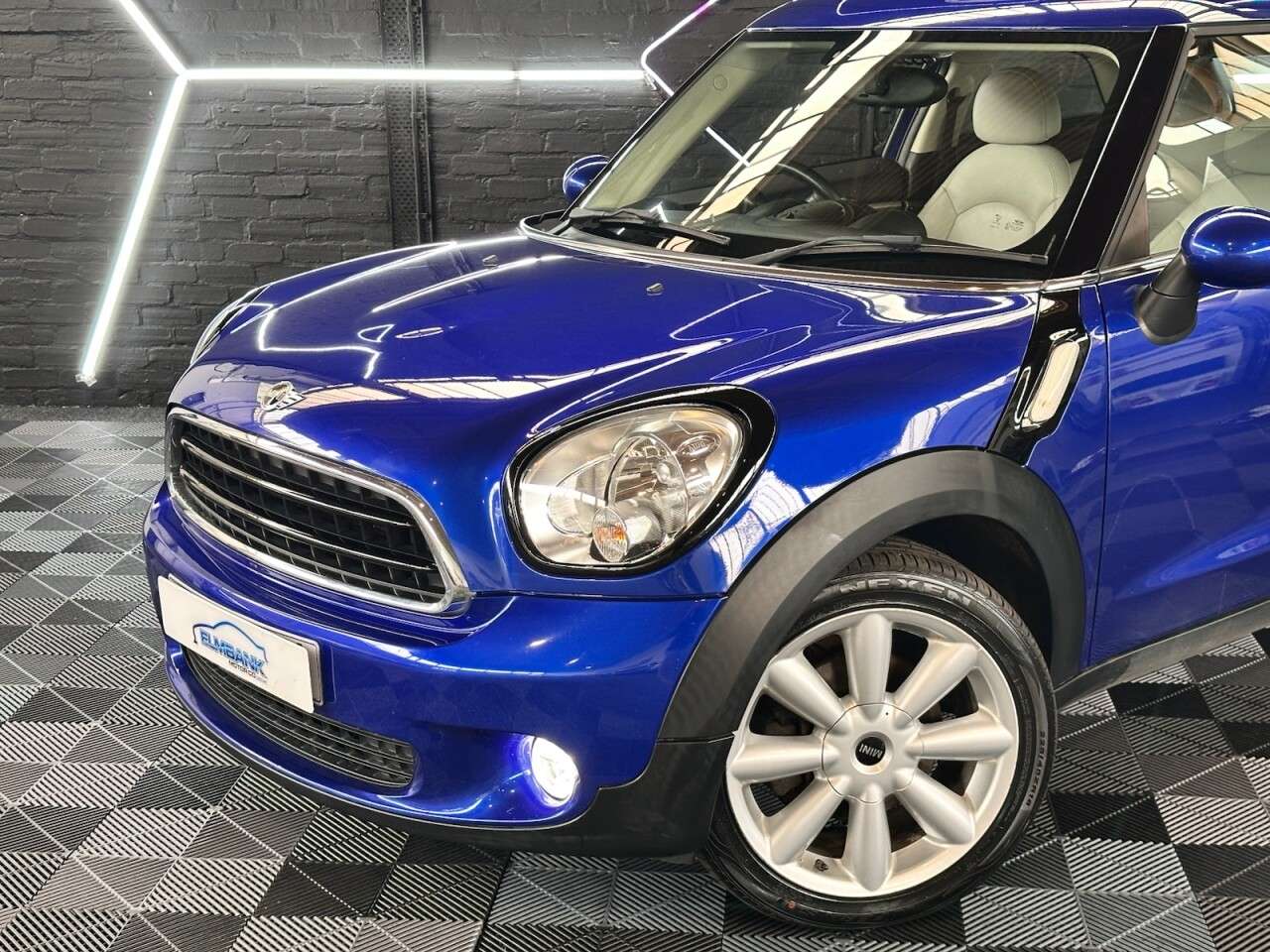 A 2016 MINI COOPER 1.6 Cooper D SUV 3dr Diesel Manual Euro 5 (s/s) (112 ps) FANTASTIC VALUE FO A 2016 MINI COOPER 1.6 Cooper D SUV 3dr Diesel Manual Euro 5 (s/s) (112 ps) FANTASTIC VALUE FO