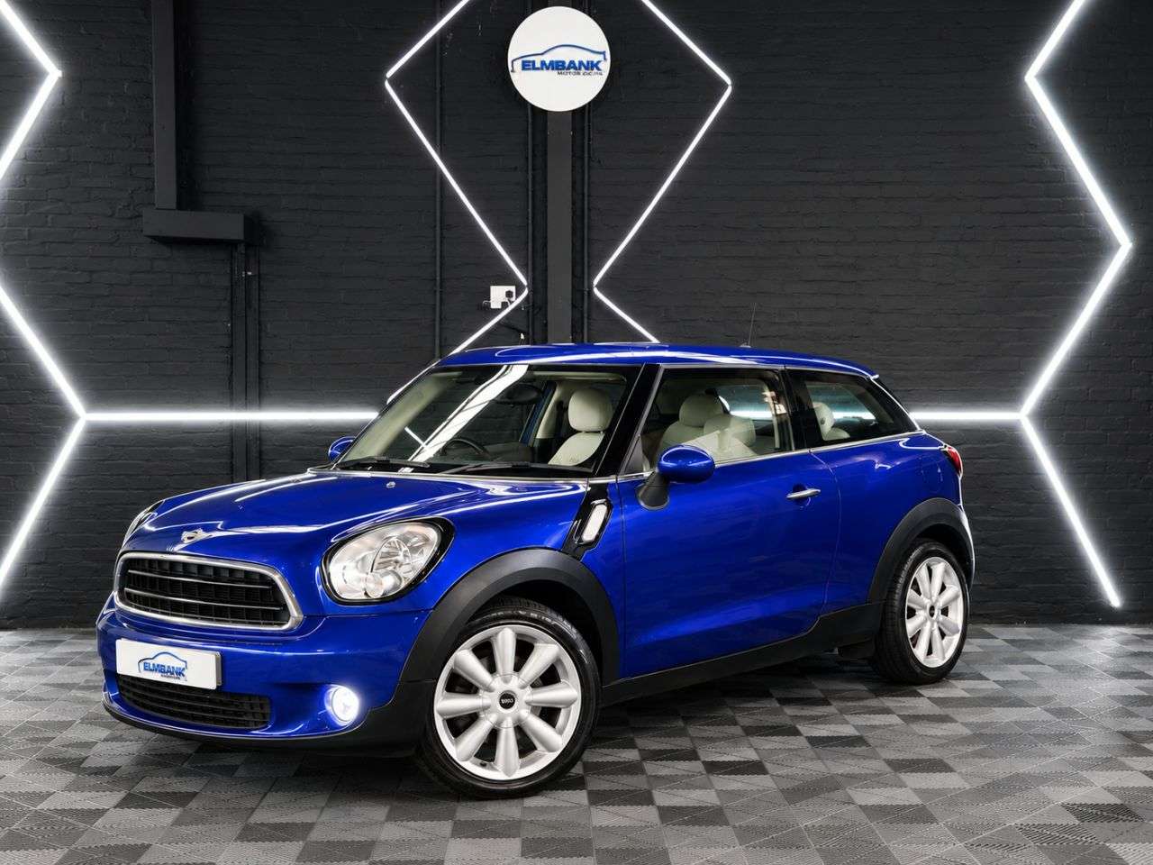 A 2016 MINI COOPER 1.6 Cooper D SUV 3dr Diesel Manual Euro 5 (s/s) (112 ps) FANTASTIC VALUE FO A 2016 MINI COOPER 1.6 Cooper D SUV 3dr Diesel Manual Euro 5 (s/s) (112 ps) FANTASTIC VALUE FO