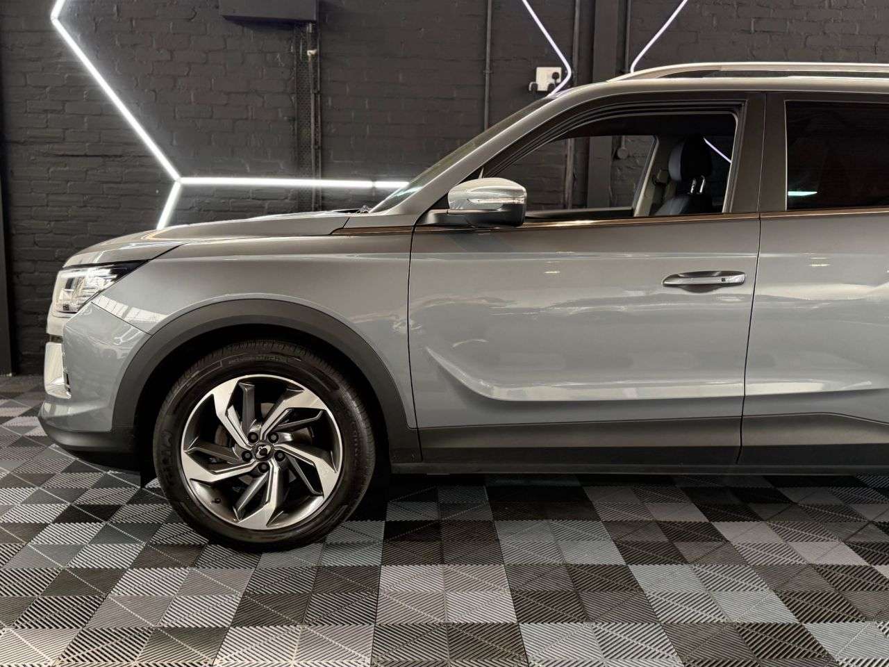 A 2019 SSANGYONG KORANDO 1.5 Ultimate SUV 5dr Petrol Auto Euro 6 (s/s) (163 ps) AUTOMATIC GEARBOX - A 2019 SSANGYONG KORANDO 1.5 Ultimate SUV 5dr Petrol Auto Euro 6 (s/s) (163 ps) AUTOMATIC GEARBOX -