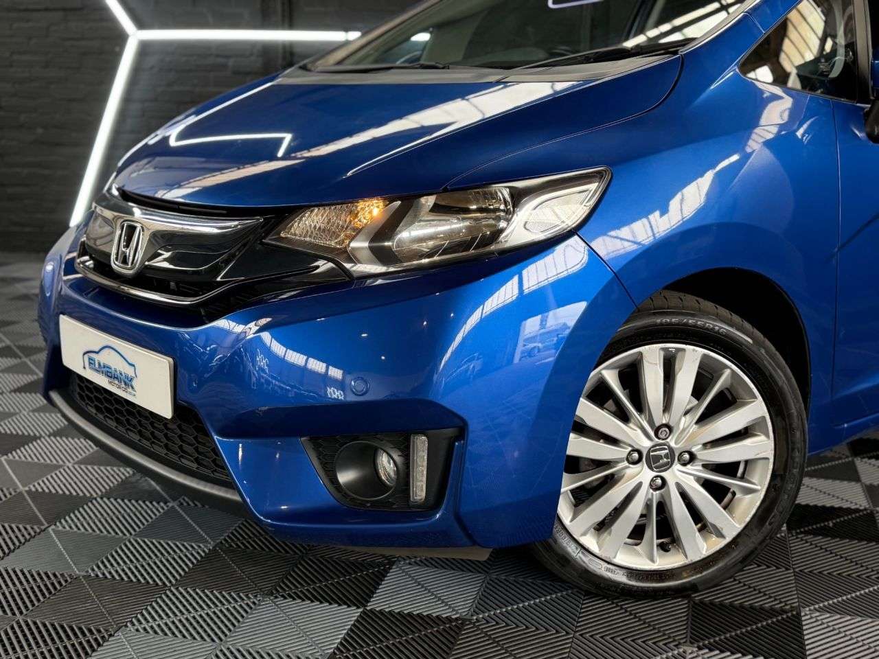 A 2016 HONDA JAZZ 1.3 i-VTEC EX Hatchback 5dr Petrol CVT Euro 6 (s/s) (102 ps) ULEZ COMPLIANT A 2016 HONDA JAZZ 1.3 i-VTEC EX Hatchback 5dr Petrol CVT Euro 6 (s/s) (102 ps) ULEZ COMPLIANT