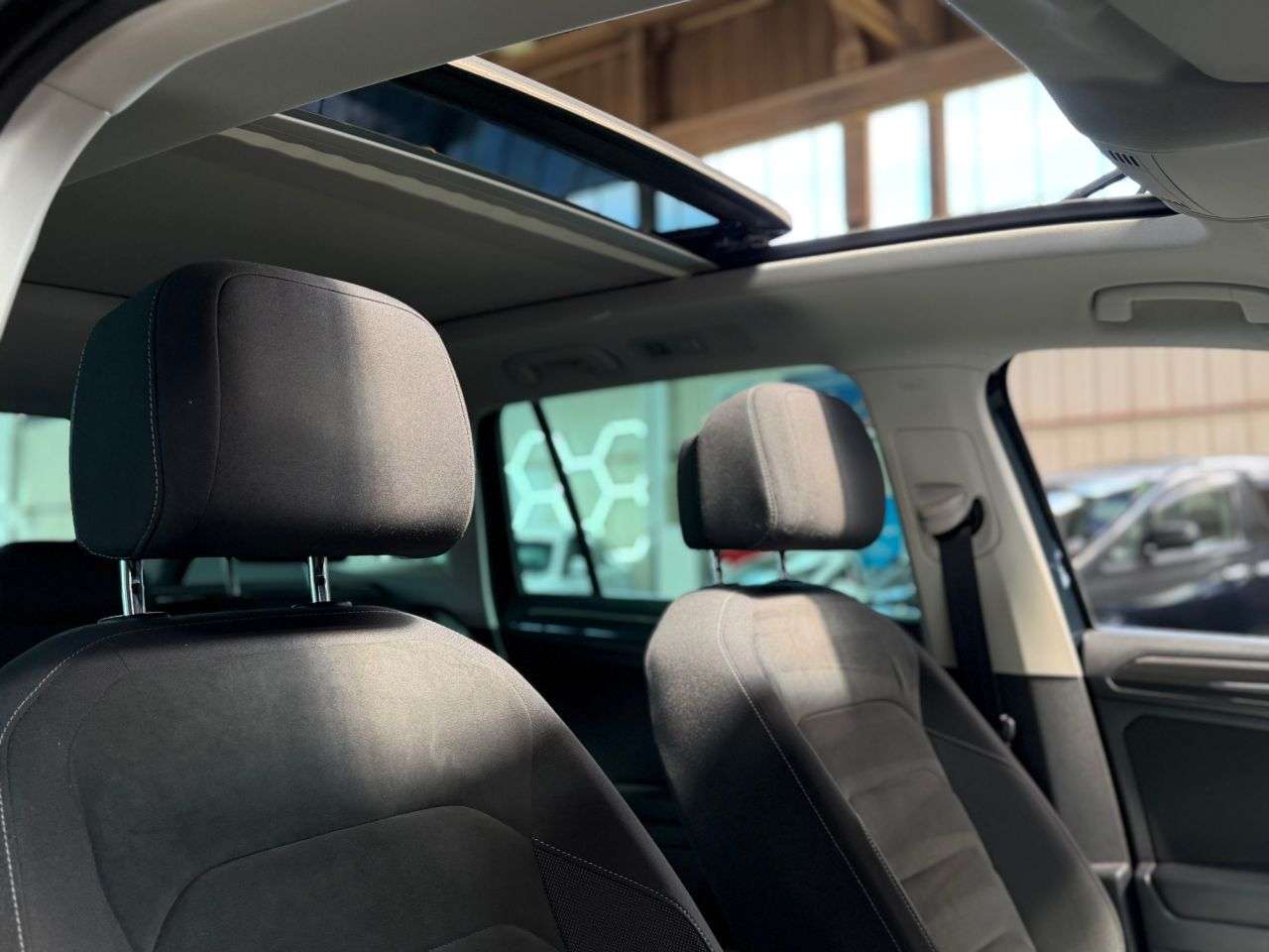 2018 VOLKSWAGEN TIGUAN 2018 VOLKSWAGEN TIGUAN