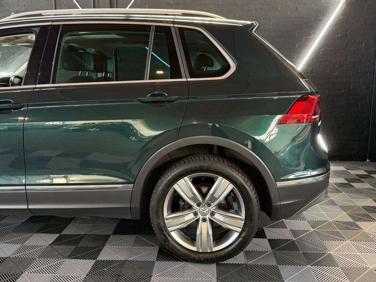 2018 VOLKSWAGEN TIGUAN 2018 VOLKSWAGEN TIGUAN
