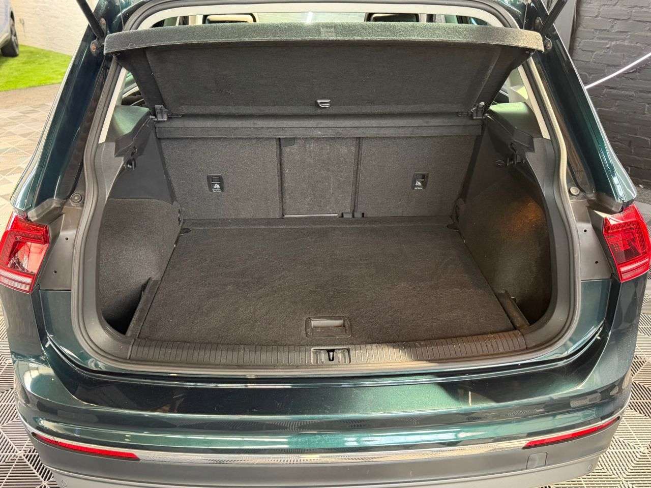 2018 VOLKSWAGEN TIGUAN 2018 VOLKSWAGEN TIGUAN