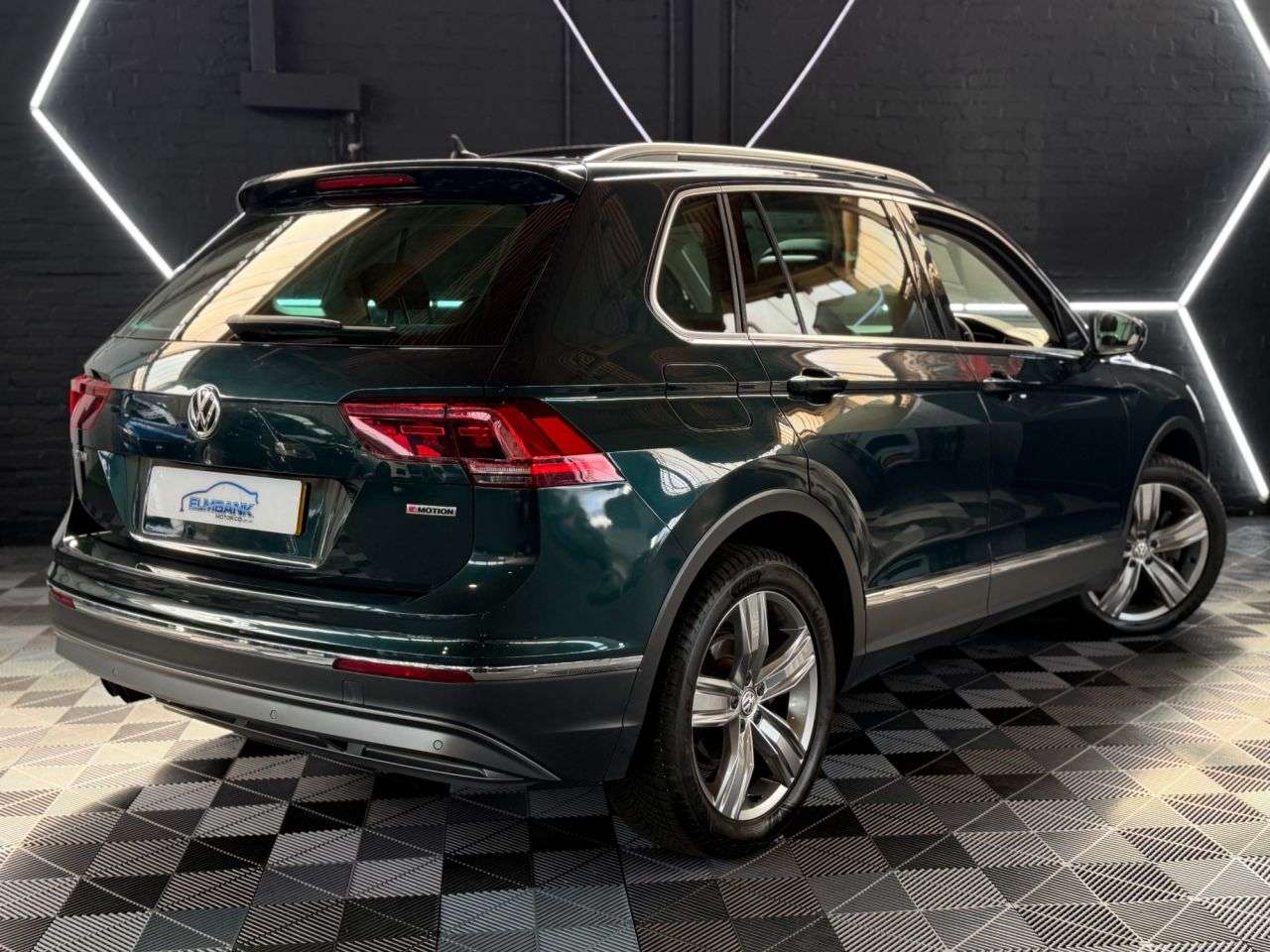 2018 VOLKSWAGEN TIGUAN 2018 VOLKSWAGEN TIGUAN