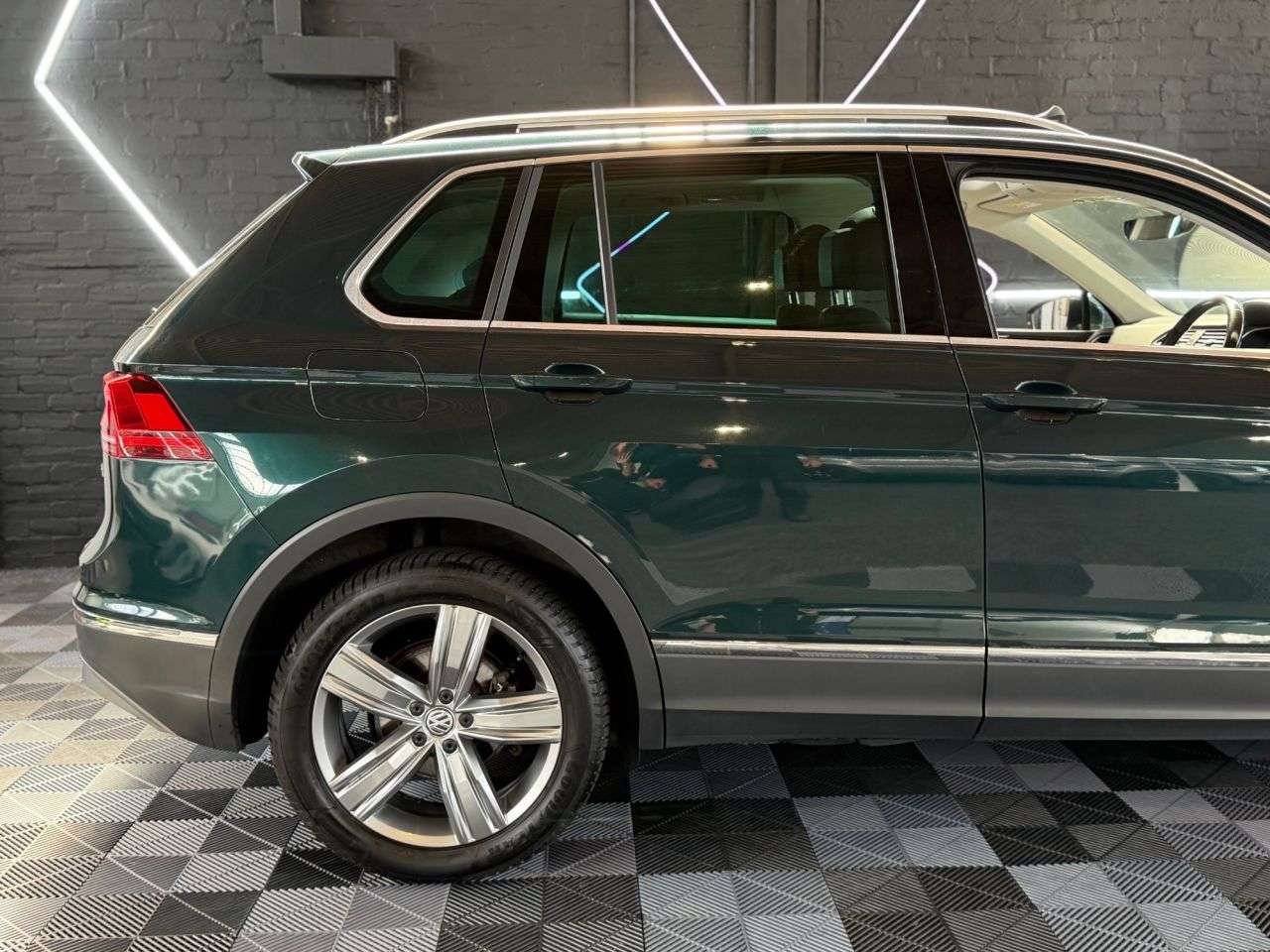 2018 VOLKSWAGEN TIGUAN 2018 VOLKSWAGEN TIGUAN