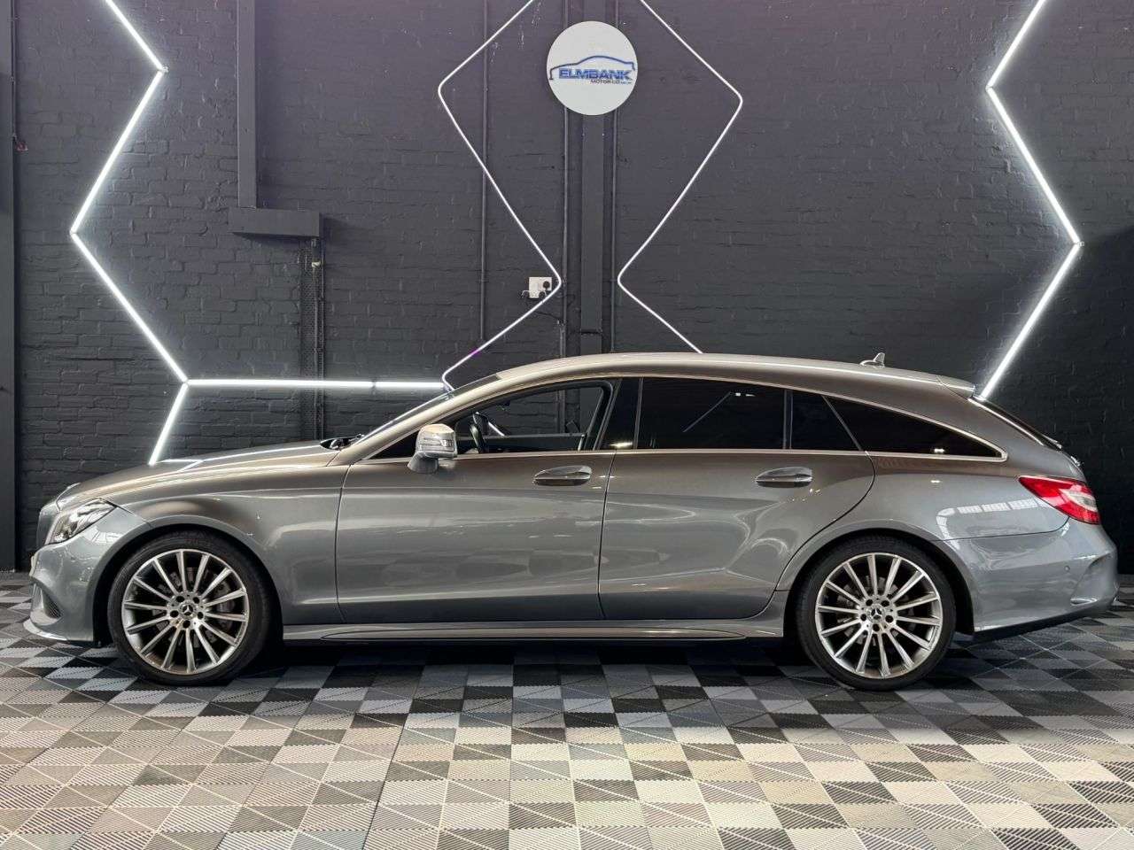 A 2017 MERCEDES-BENZ CLS 3.0 CLS350d V6 AMG Line Shooting Brake 5dr Diesel G-Tronic+ Euro 6 (s/s) (2 A 2017 MERCEDES-BENZ CLS 3.0 CLS350d V6 AMG Line Shooting Brake 5dr Diesel G-Tronic+ Euro 6 (s/s) (2