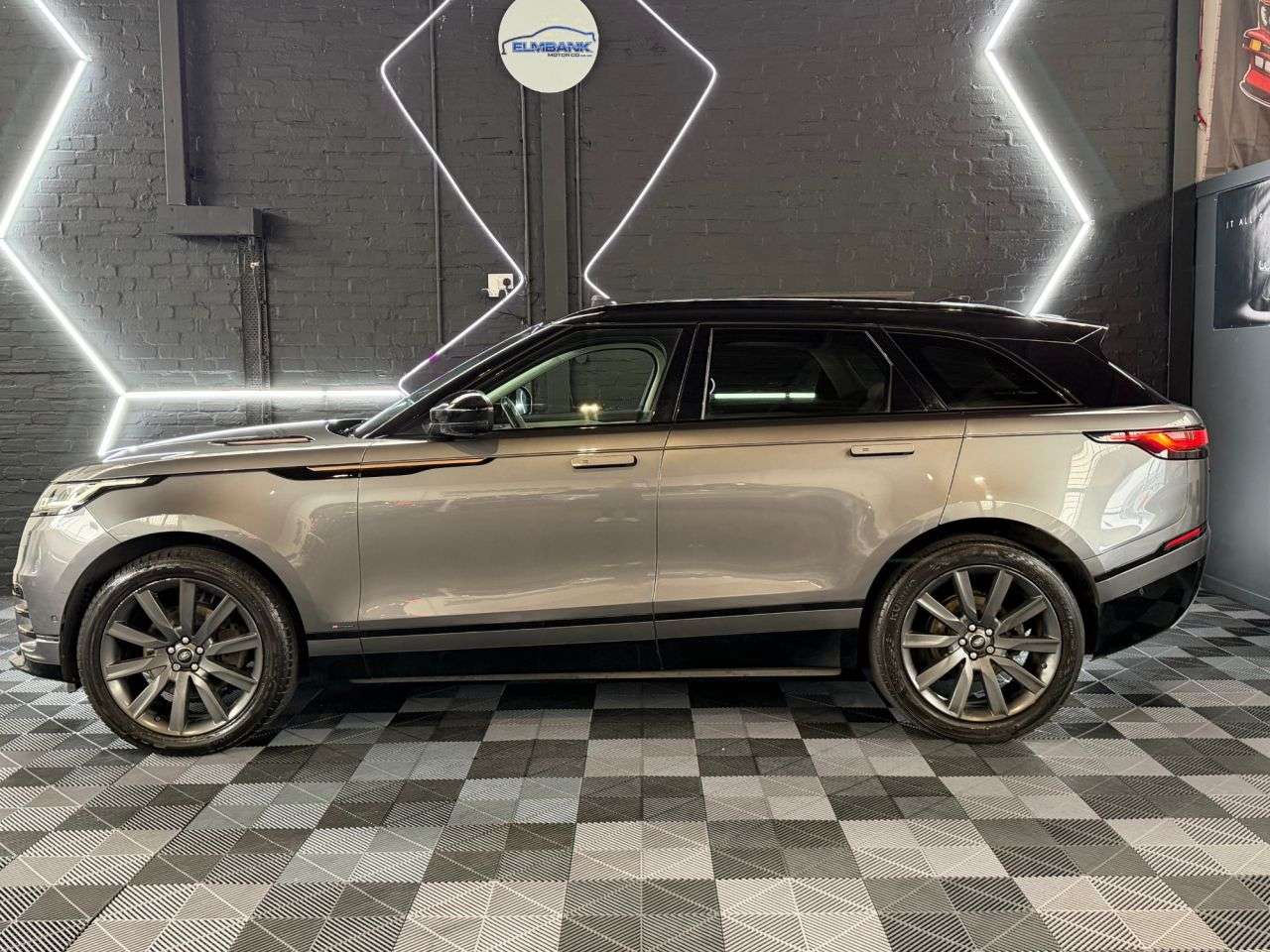 2017 LAND ROVER RANGE ROVER VELAR 2017 LAND ROVER RANGE ROVER VELAR