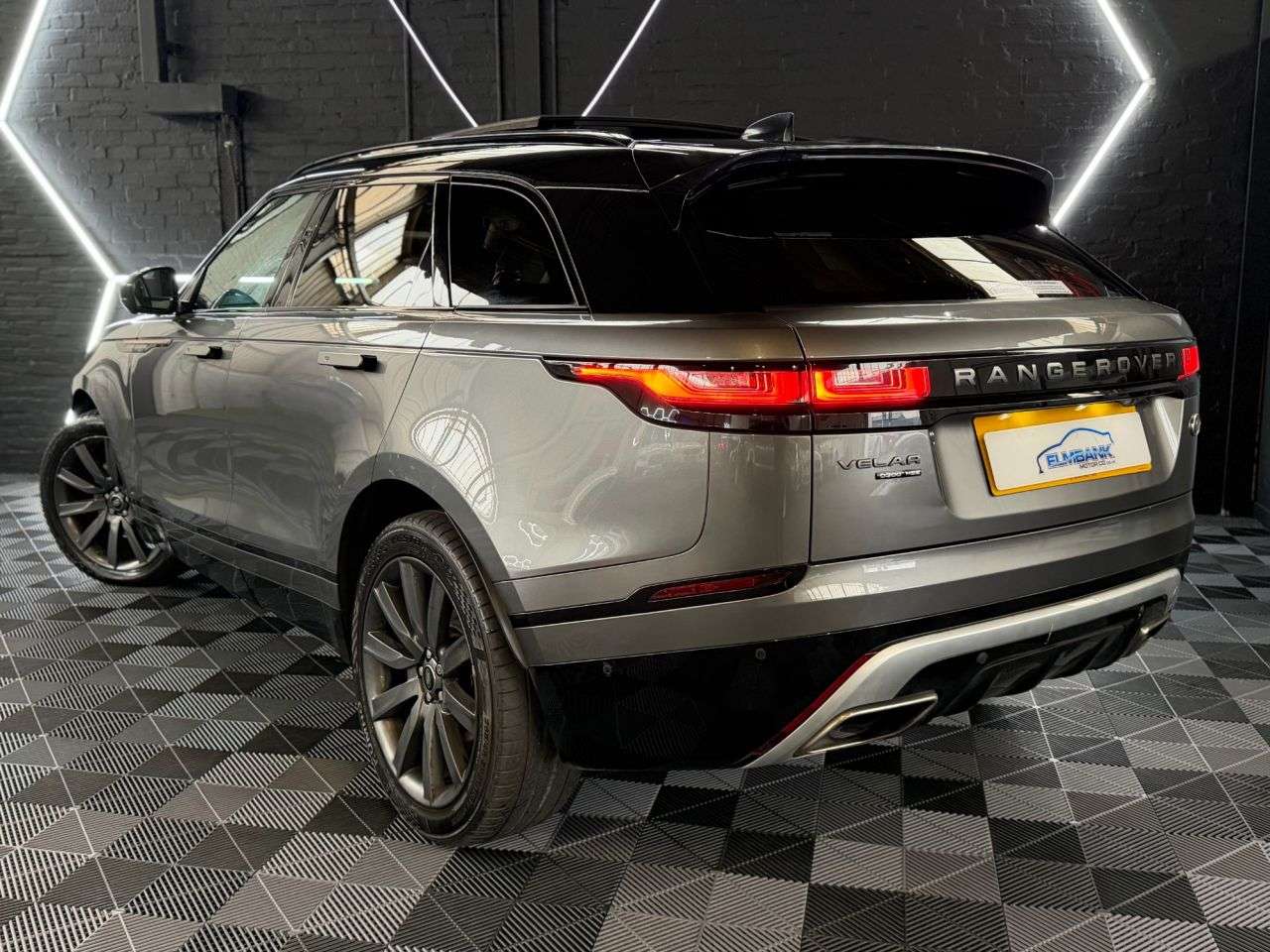 2017 LAND ROVER RANGE ROVER VELAR 2017 LAND ROVER RANGE ROVER VELAR
