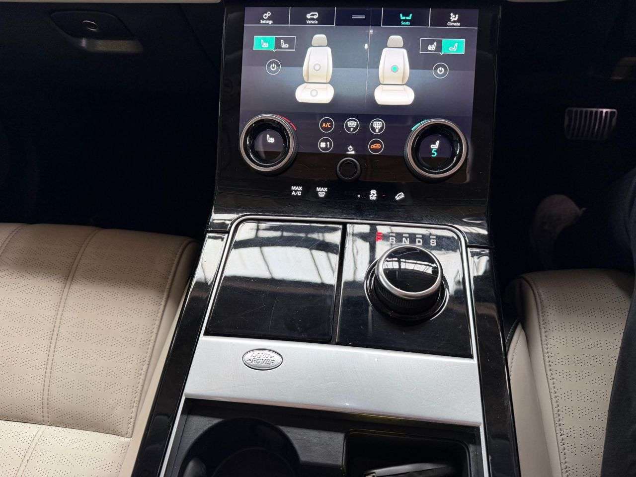 2017 LAND ROVER RANGE ROVER VELAR 2017 LAND ROVER RANGE ROVER VELAR