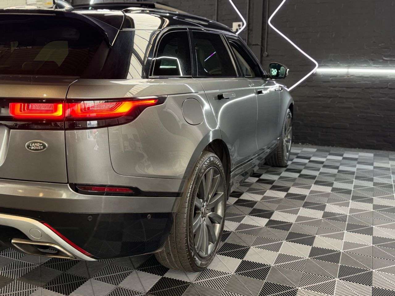 2017 LAND ROVER RANGE ROVER VELAR 2017 LAND ROVER RANGE ROVER VELAR