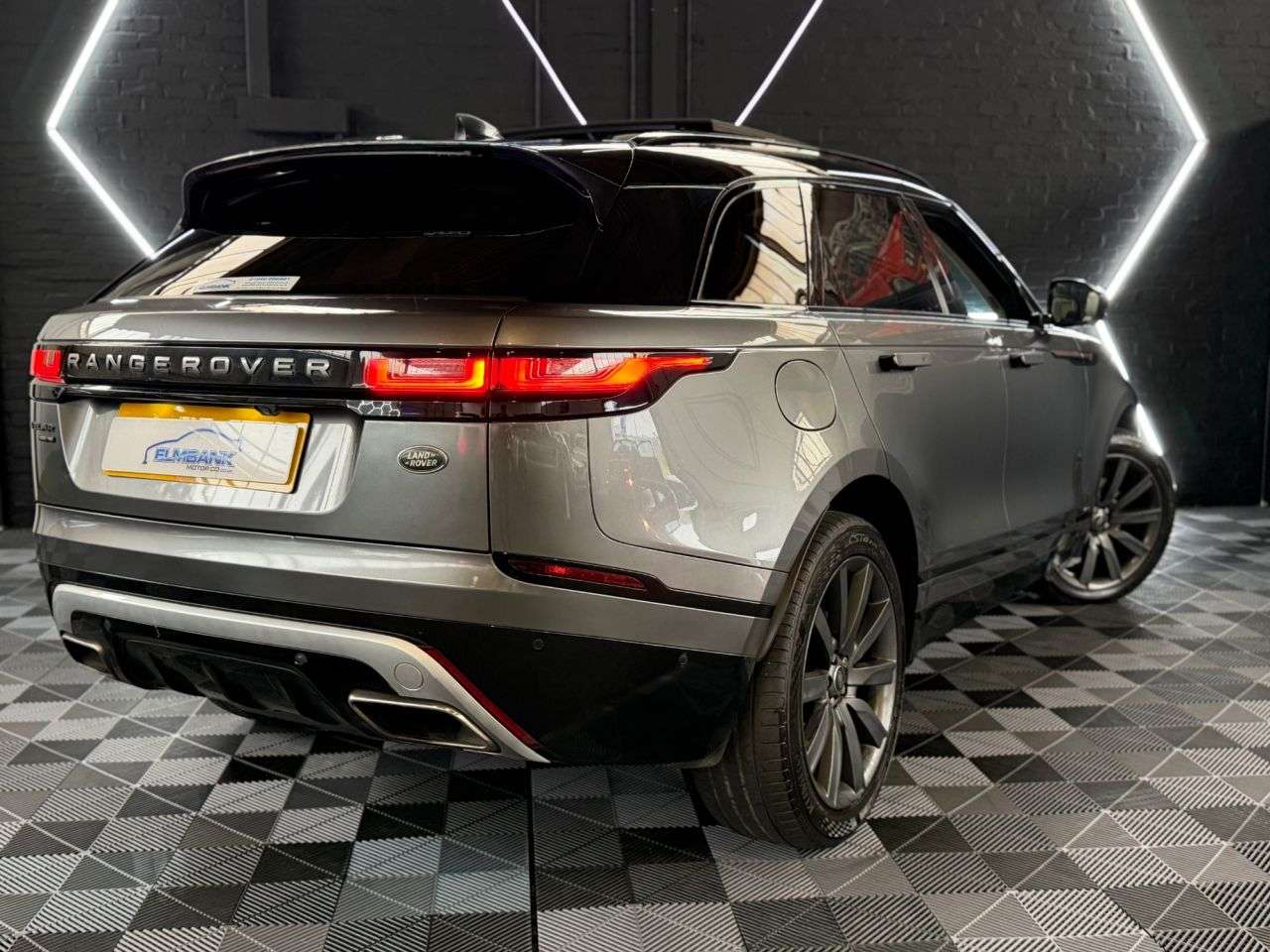 2017 LAND ROVER RANGE ROVER VELAR 2017 LAND ROVER RANGE ROVER VELAR