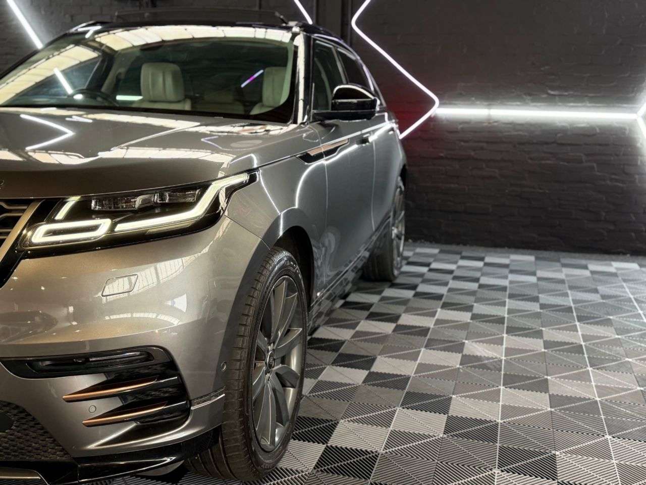 2017 LAND ROVER RANGE ROVER VELAR 2017 LAND ROVER RANGE ROVER VELAR