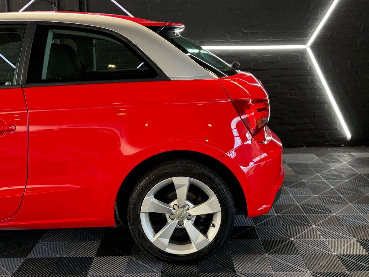 2017 AUDI A1 2017 AUDI A1