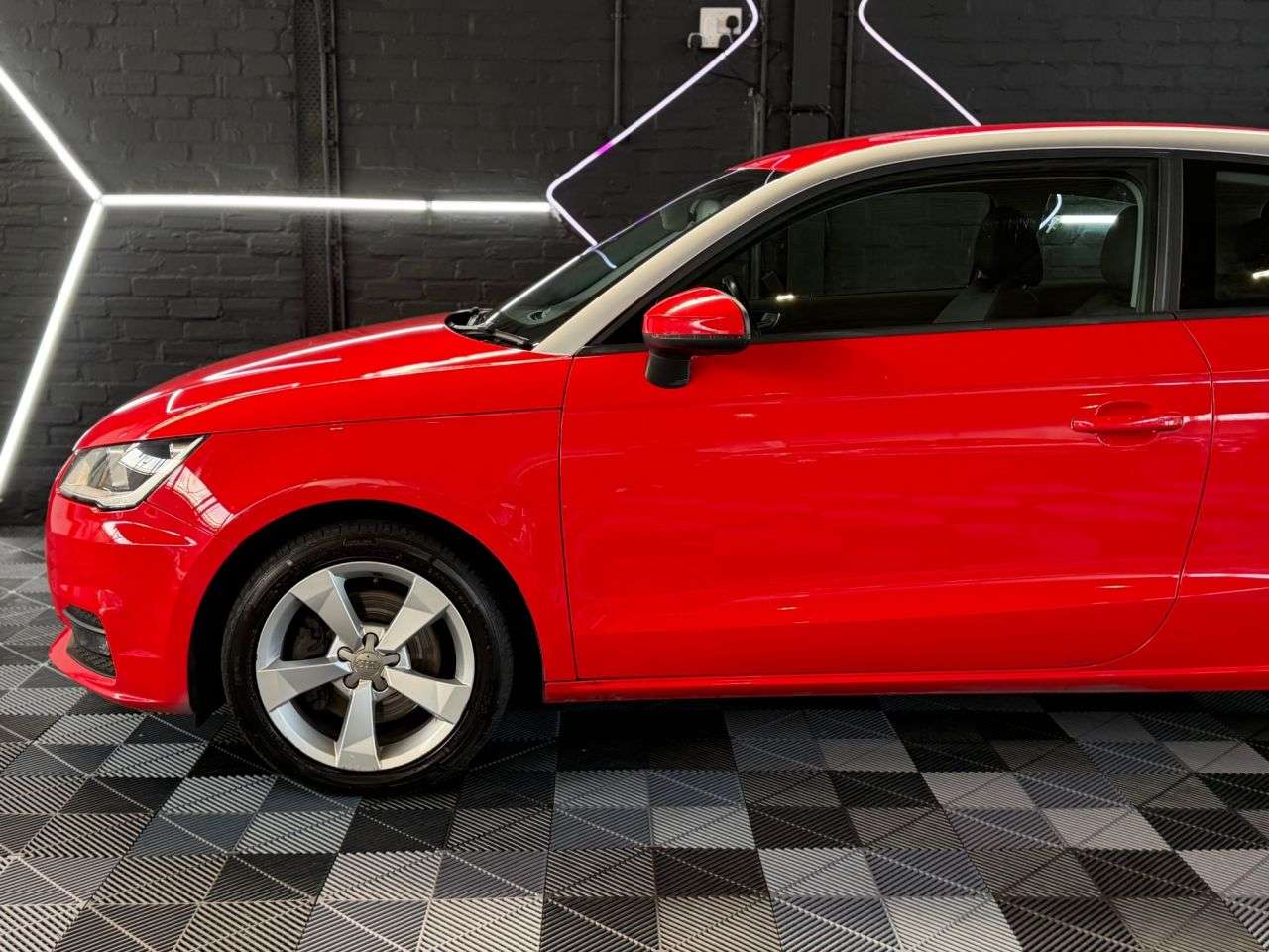 2017 AUDI A1 2017 AUDI A1